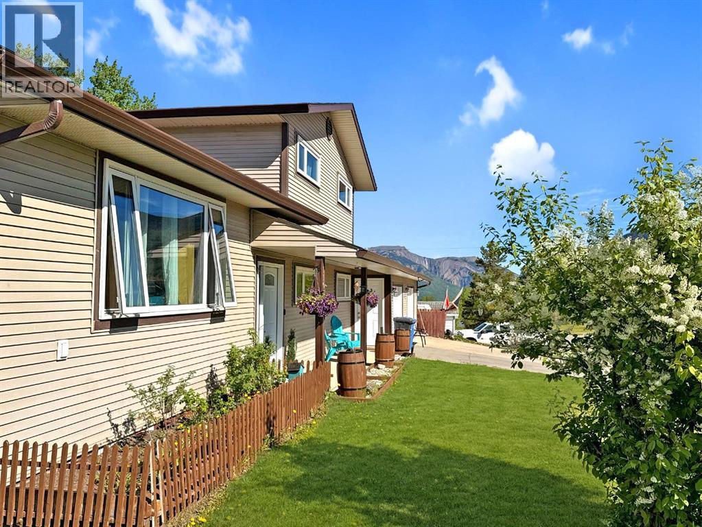 11002 Hoppe Avenue, Grande Cache, Alberta  t0e 0y0 - Photo 2 - A2313349