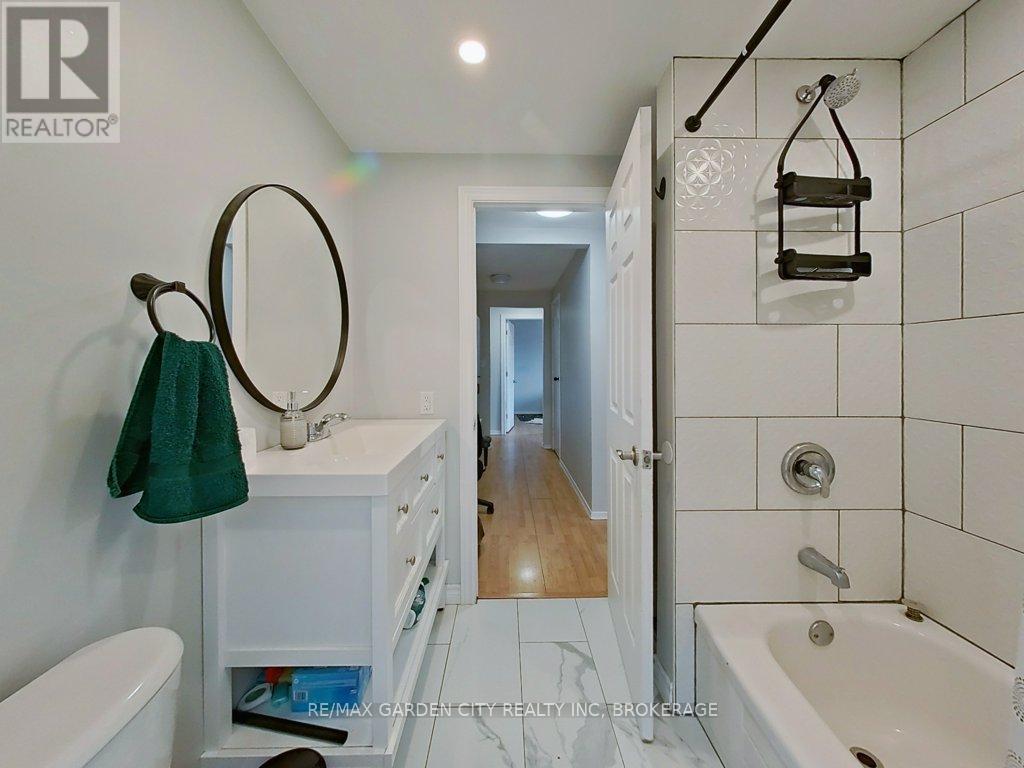 105 Tupper Drive, Thorold, Ontario  L2V 4C9 - Photo 30 - X12886650