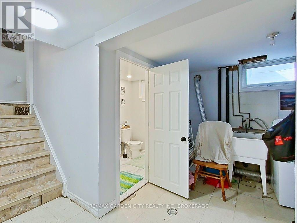 105 Tupper Drive, Thorold, Ontario  L2V 4C9 - Photo 34 - X12886650