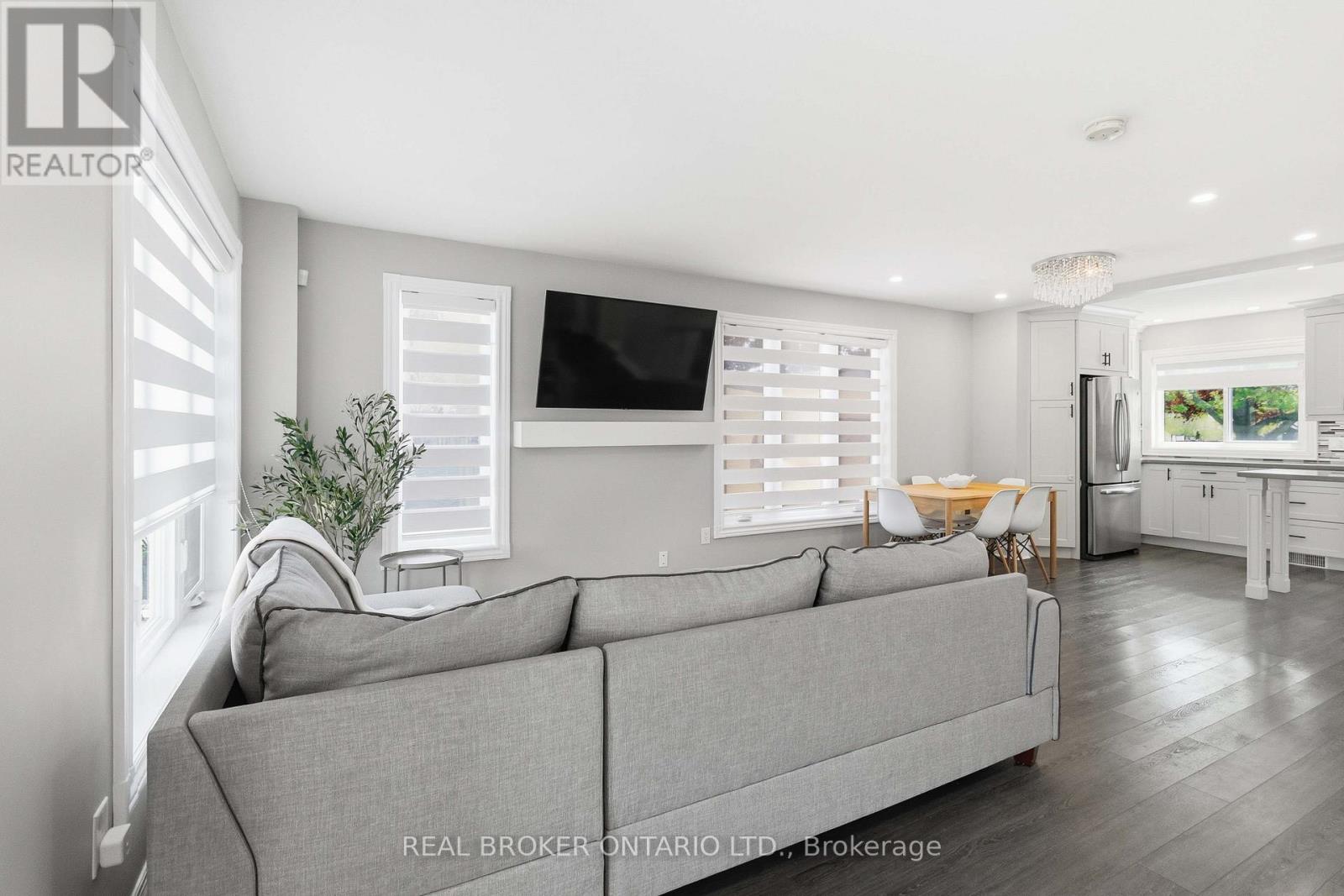 5048 Haswell Lane, Burlington, Ontario  L7L 6H3 - Photo 7 - W13155194