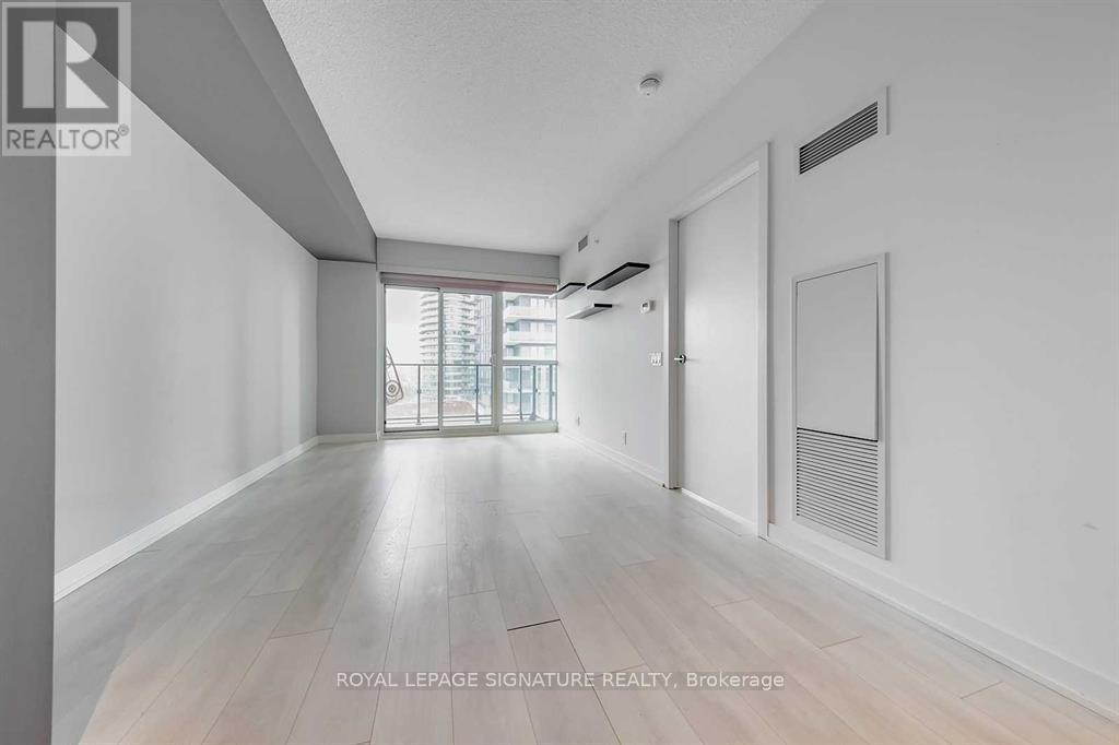 1003 - 2200 Lakeshore Boulevard, Toronto, Ontario  M8V 1A4 - Photo 6 - W13155218