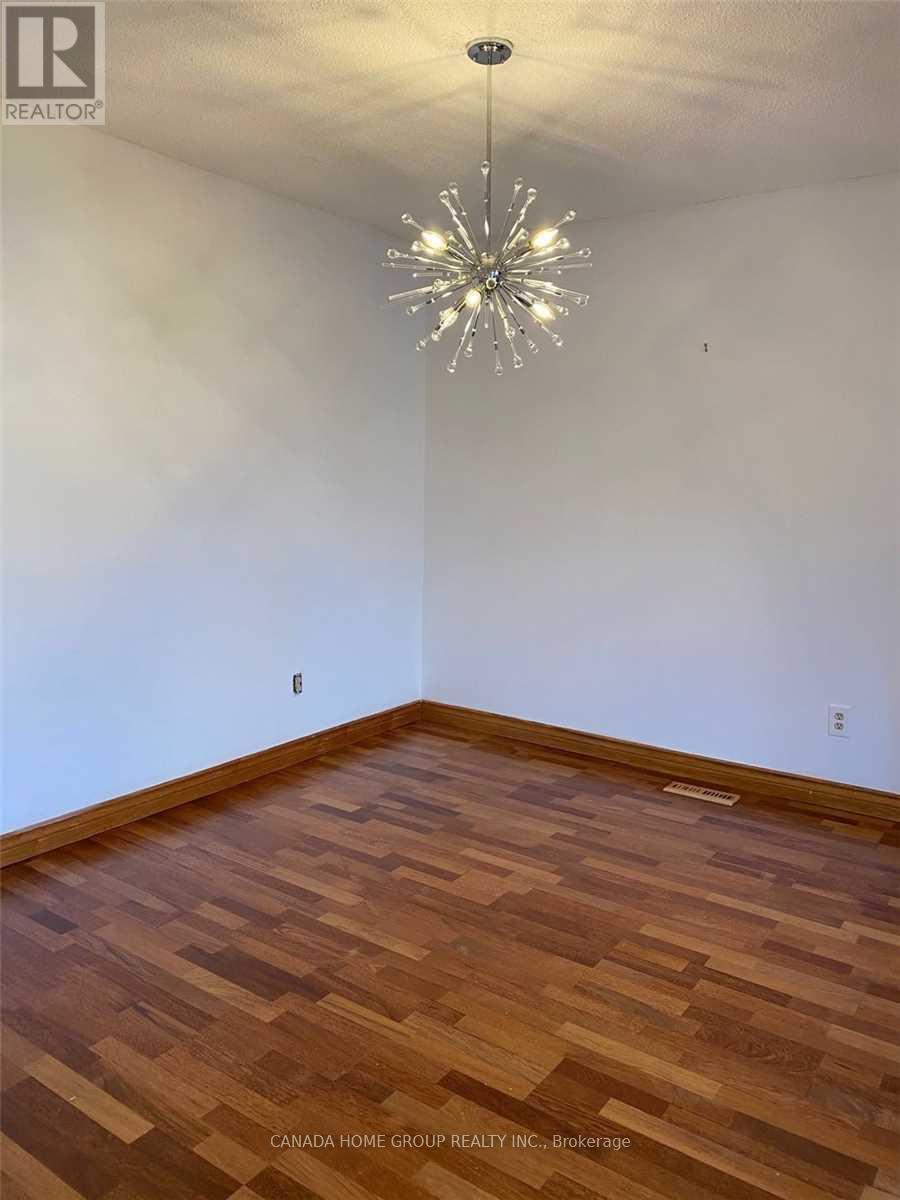 Upper - 3251 Valcourt Crescent, Mississauga, Ontario L5L 5G9 - Photo 2 - W13155272