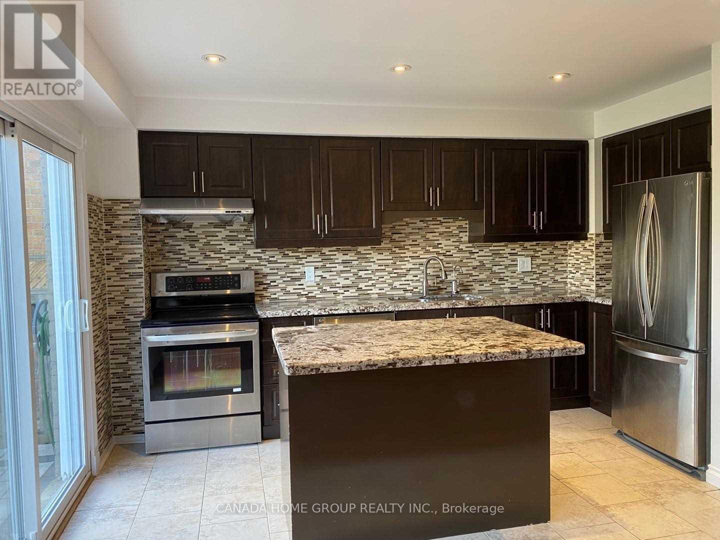 Upper - 3251 Valcourt Crescent, Mississauga, Ontario L5L 5G9 - Photo 7 - W13155272