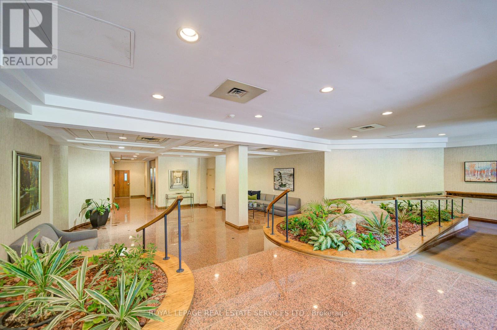803 - 1903 Pilgrims Way, Oakville, Ontario  L6M 2X1 - Photo 4 - W13155294