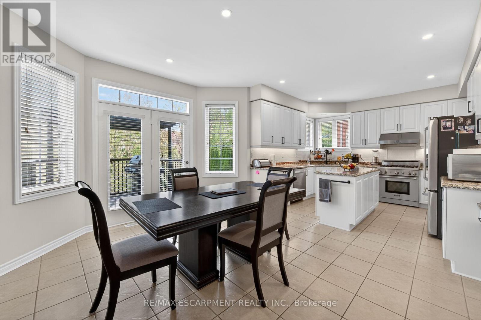 2431 Castlebrook Road, Oakville, Ontario  L6M 4Z2 - Photo 13 - W13155308