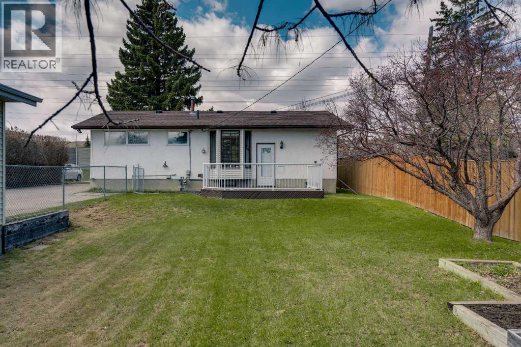 212 Westwood Drive SW, Calgary, Alberta  T3C 2W3 - Photo 33 - A2305685