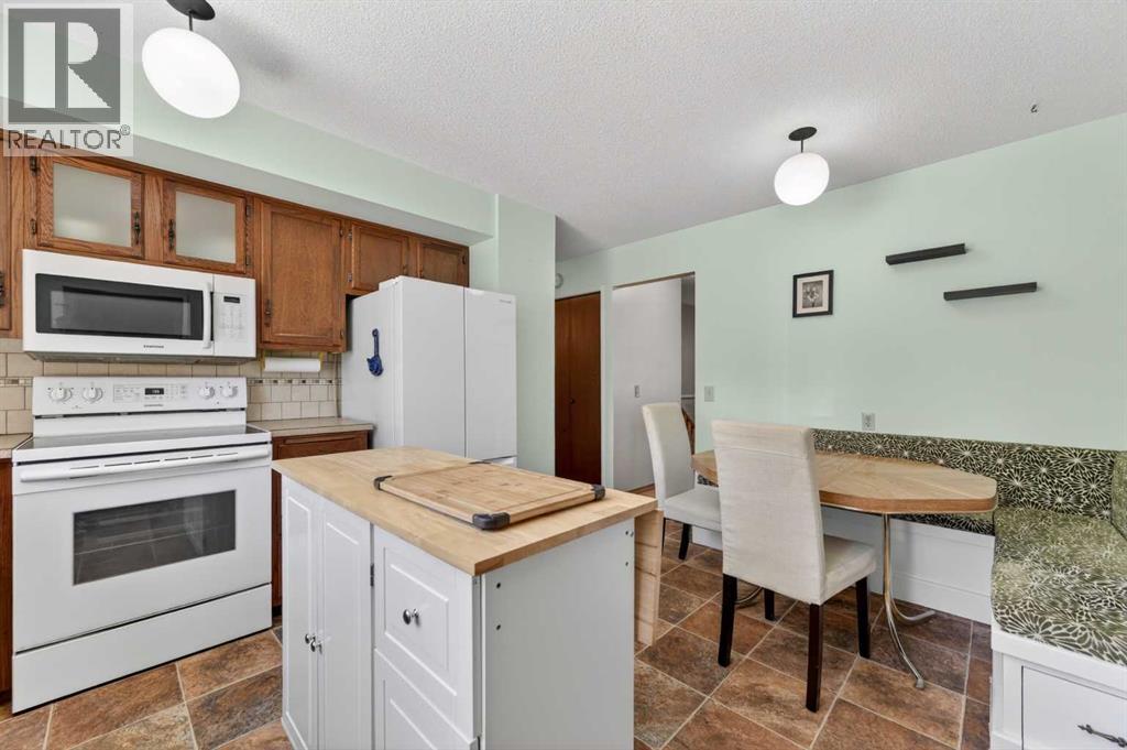 3139 Oakwood Drive SW, Calgary, Alberta  T2V 0K2 - Photo 10 - A2311984