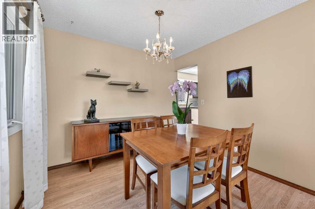 3139 Oakwood Drive SW, Calgary, Alberta  T2V 0K2 - Photo 8 - A2311984