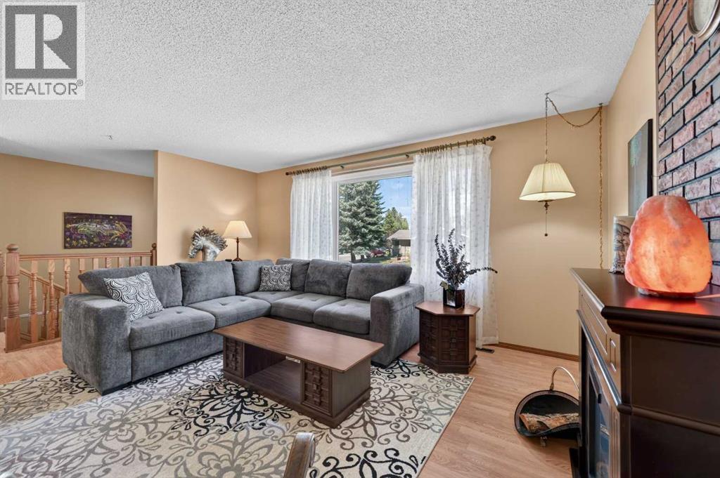 3139 Oakwood Drive SW, Calgary, Alberta  T2V 0K2 - Photo 5 - A2311984
