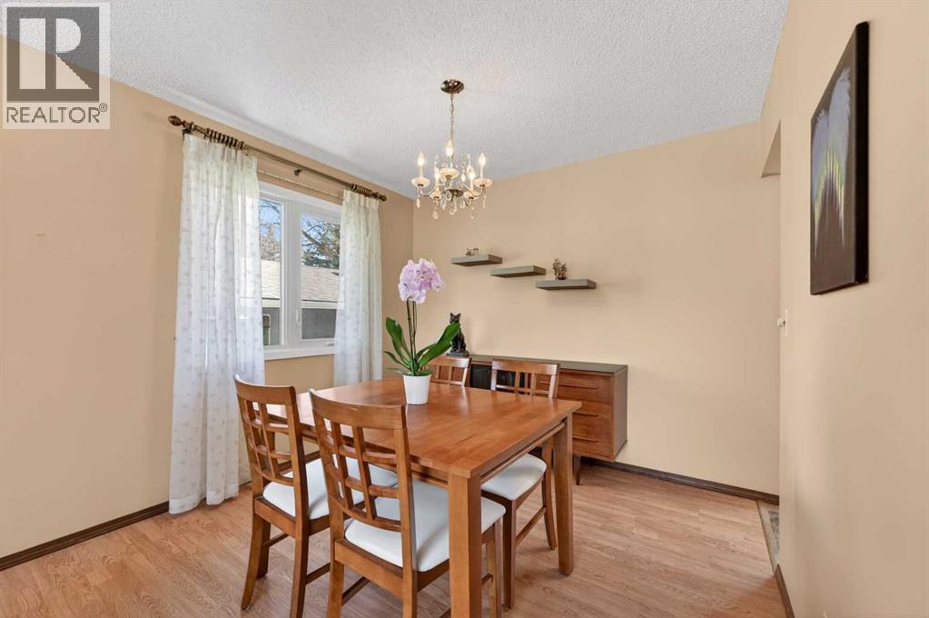 3139 Oakwood Drive SW, Calgary, Alberta  T2V 0K2 - Photo 7 - A2311984