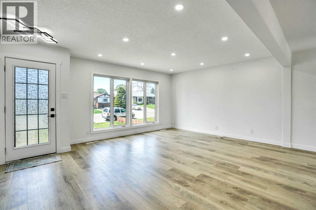 2608 42 Street SE, Calgary, Alberta  T2B 1G7 - Photo 7 - A2312270