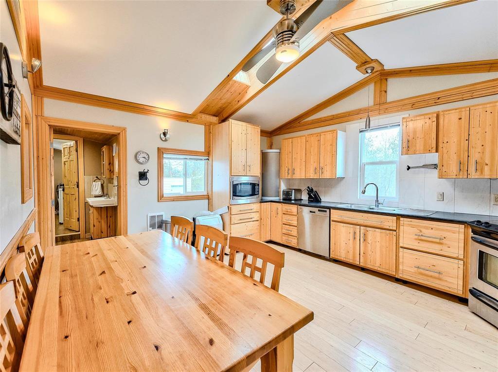 22 Tracy Lane, Lac Du Bonnet Rm, Manitoba  R0E 1A0 - Photo 16 - 202611293
