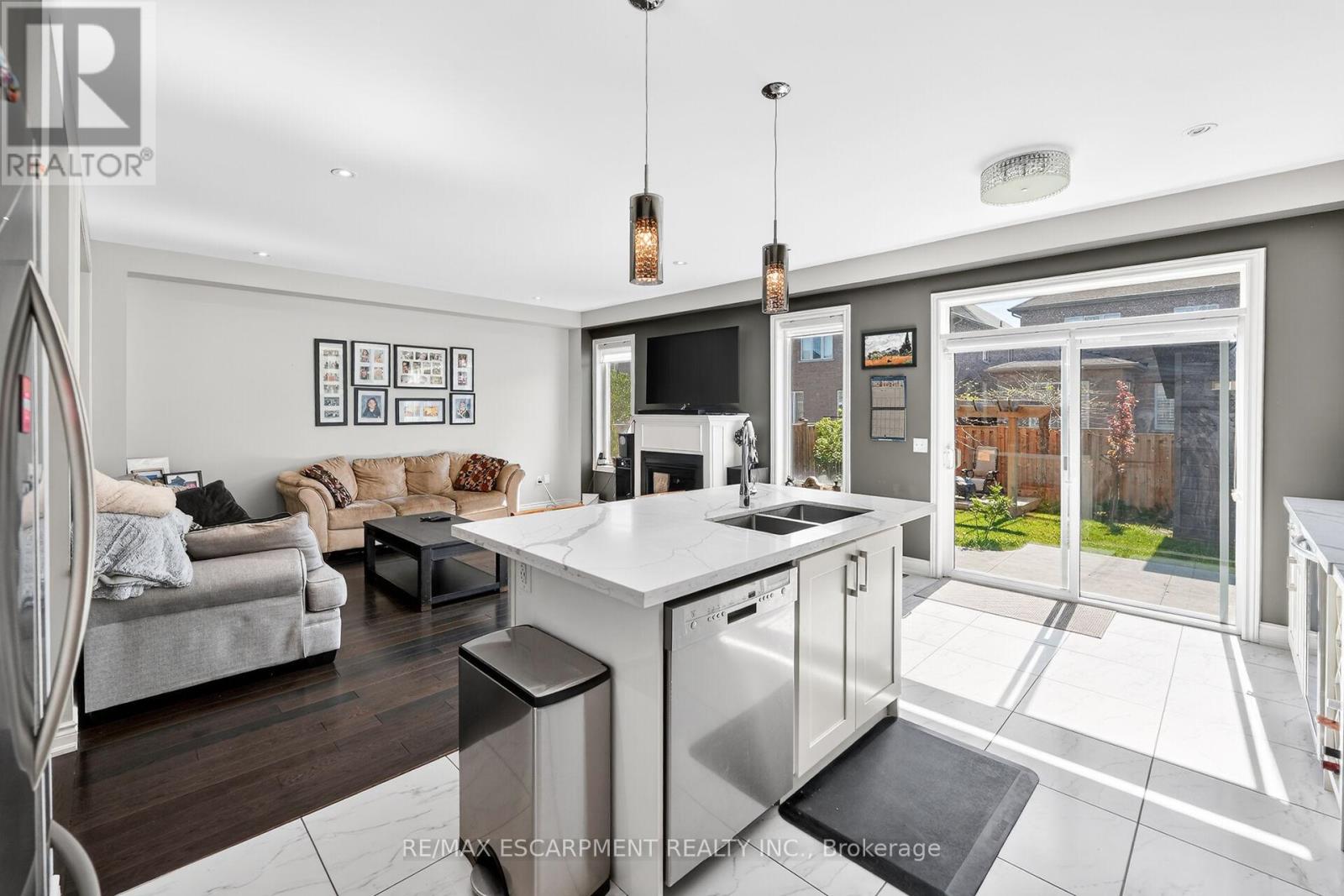 82 Chaumont Drive, Hamilton, Ontario  L8J 0J8 - Photo 12 - X13155186