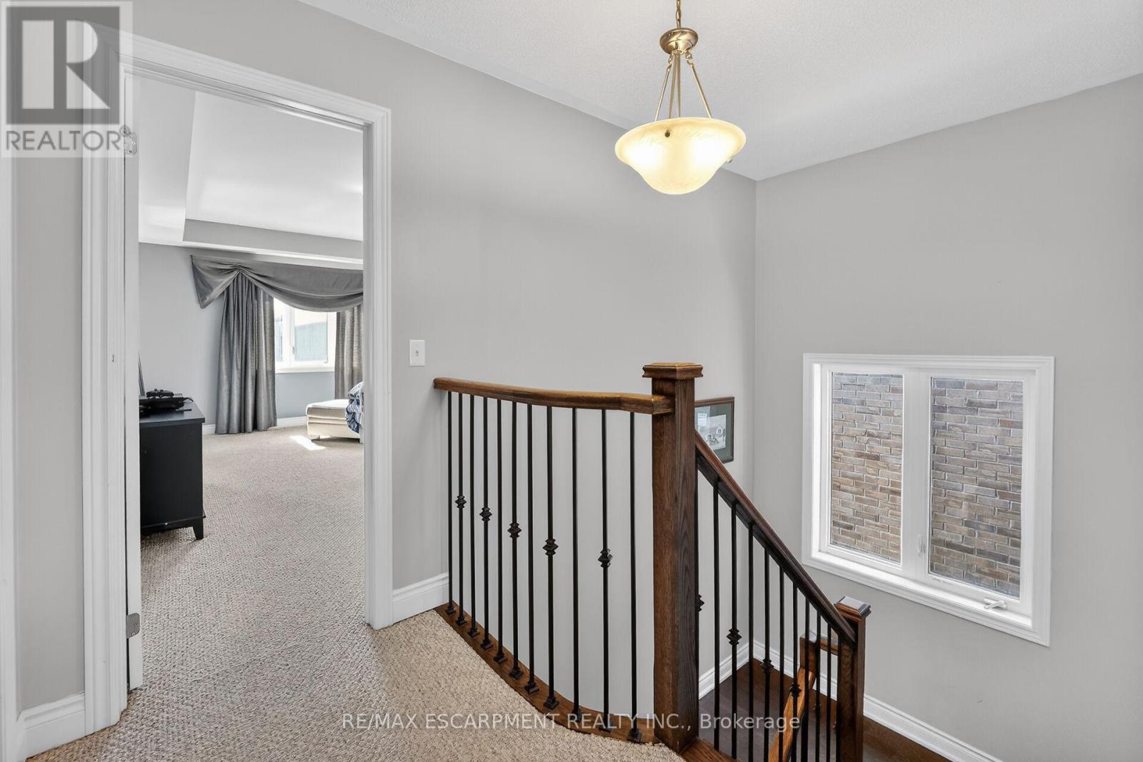 82 Chaumont Drive, Hamilton, Ontario  L8J 0J8 - Photo 19 - X13155186