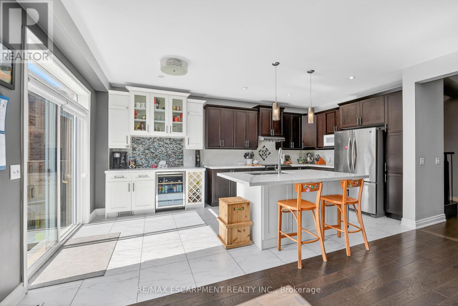 82 Chaumont Drive, Hamilton, Ontario  L8J 0J8 - Photo 9 - X13155186