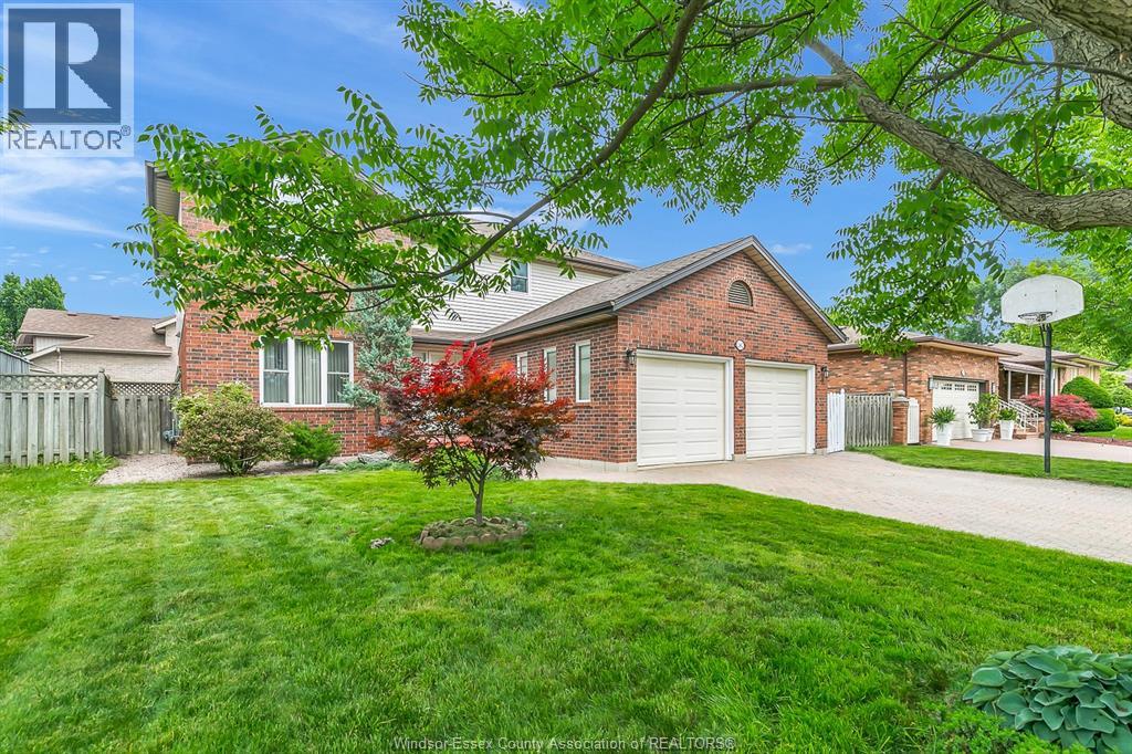 2862 Mangin Crescent, Windsor, Ontario  N9E 4K9 - Photo 3 - 26011225