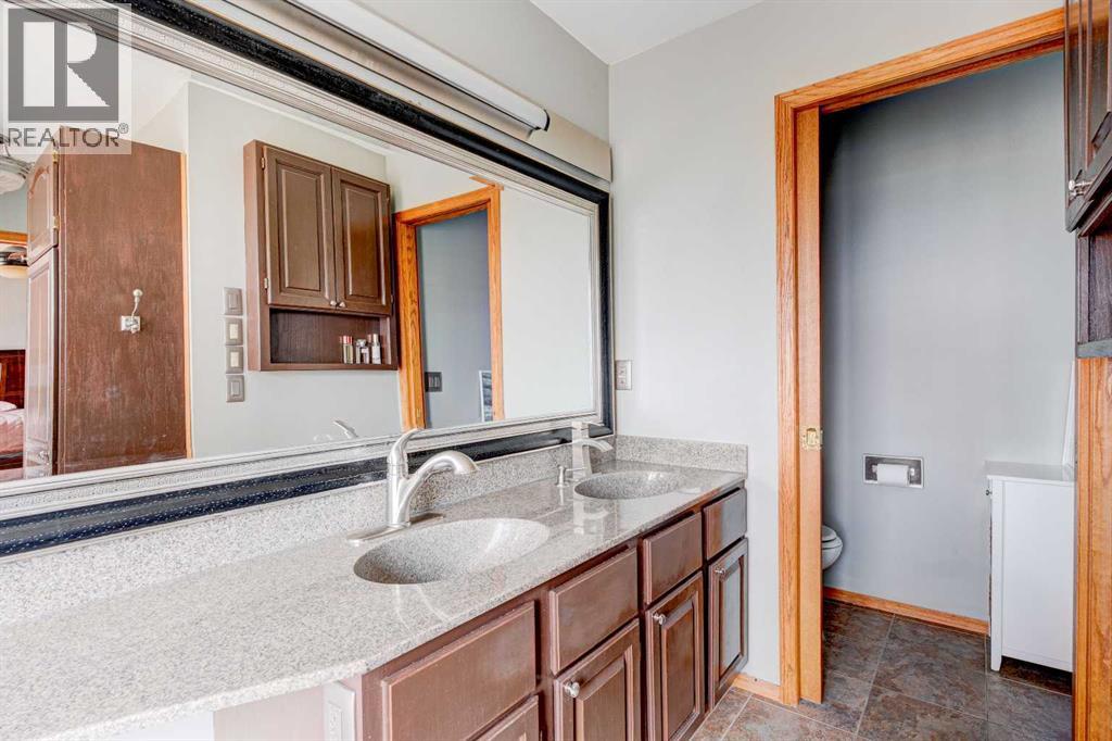 210 Hawkville Close NW, Calgary, Alberta  T3G 3N6 - Photo 27 - A2311727