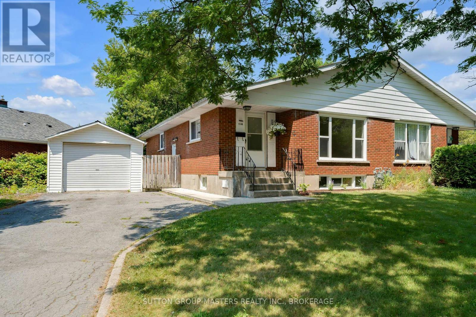 40 CRESCENT DRIVE, Kingston, Ontario