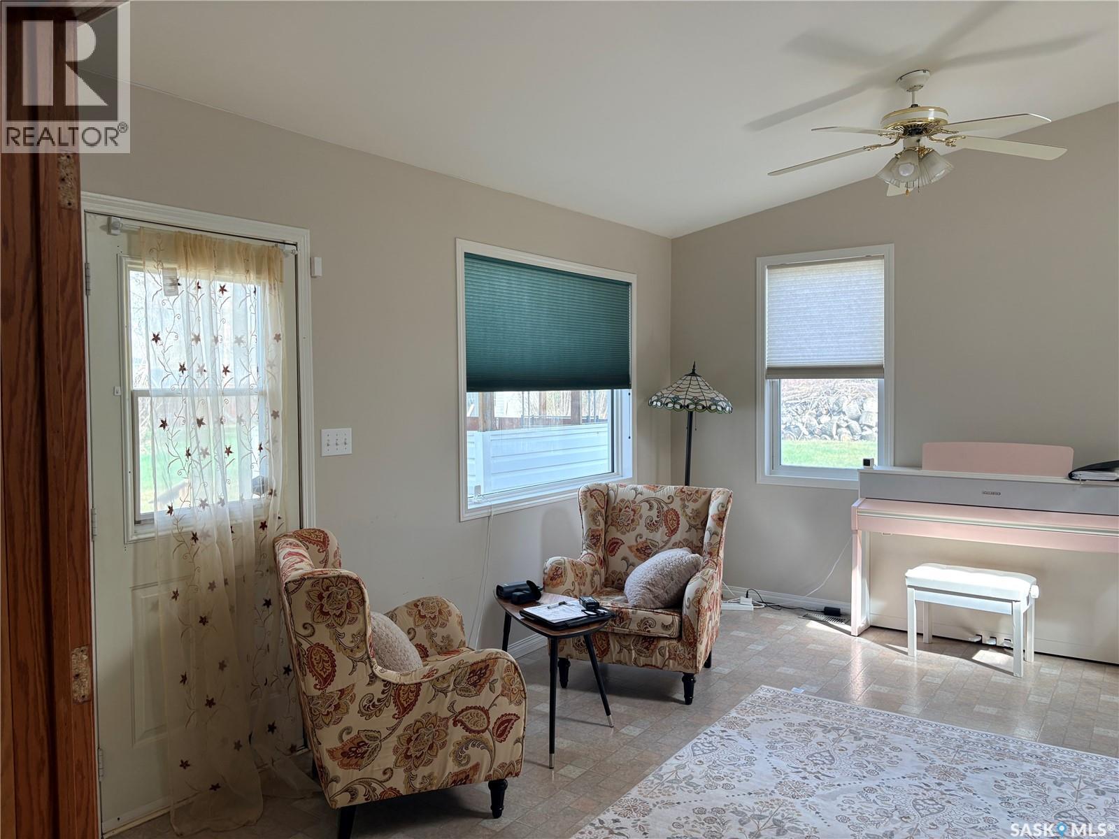 62 Main Street, Leask, Saskatchewan S0J 1M0 - Photo 4 - SK036143