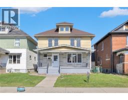 884 MOY, Windsor, Ontario