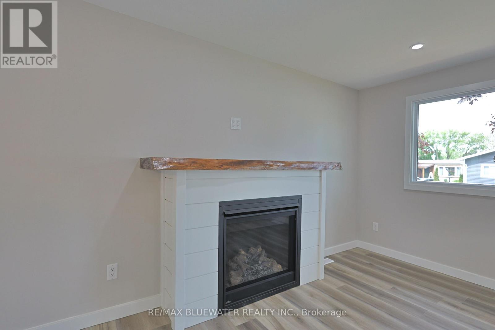 179 Pebble Beach Parkway, South Huron, Ontario  N0M 1T0 - Photo 12 - X13155512