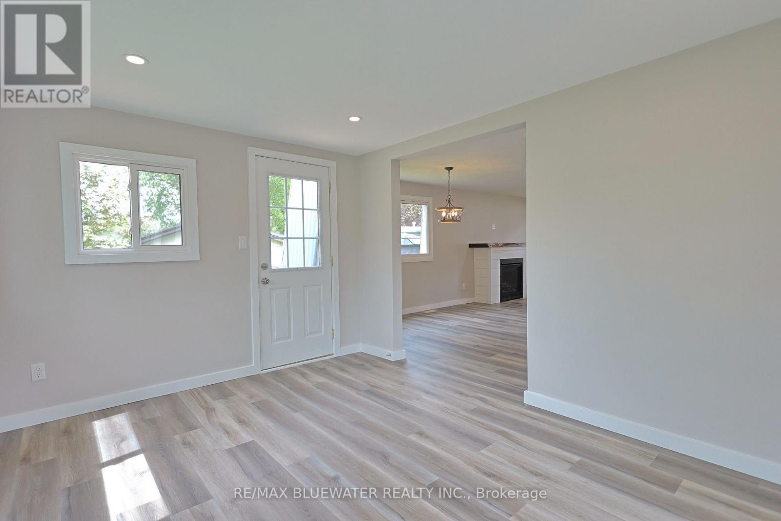 179 Pebble Beach Parkway, South Huron, Ontario  N0M 1T0 - Photo 22 - X13155512