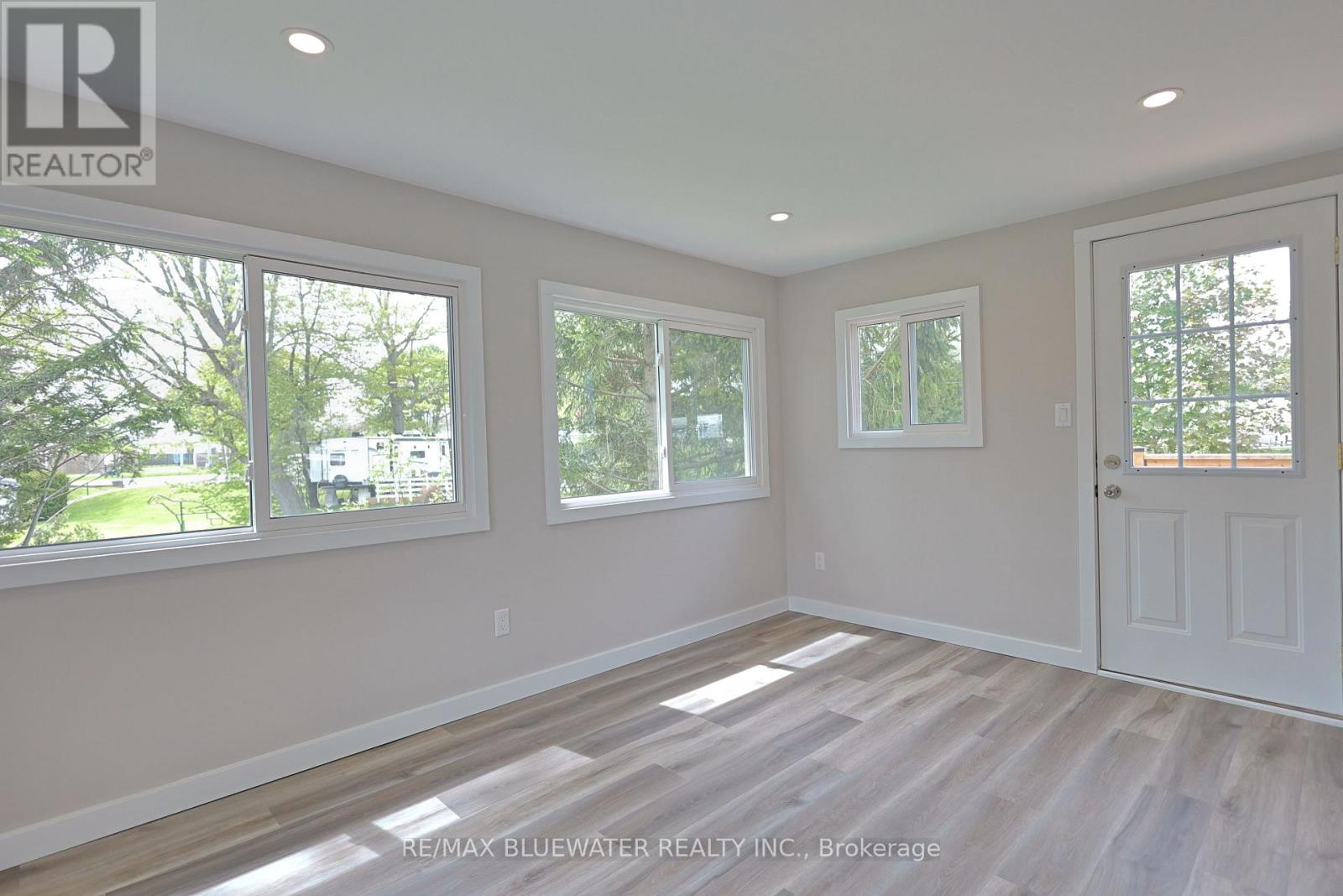 179 Pebble Beach Parkway, South Huron, Ontario  N0M 1T0 - Photo 23 - X13155512