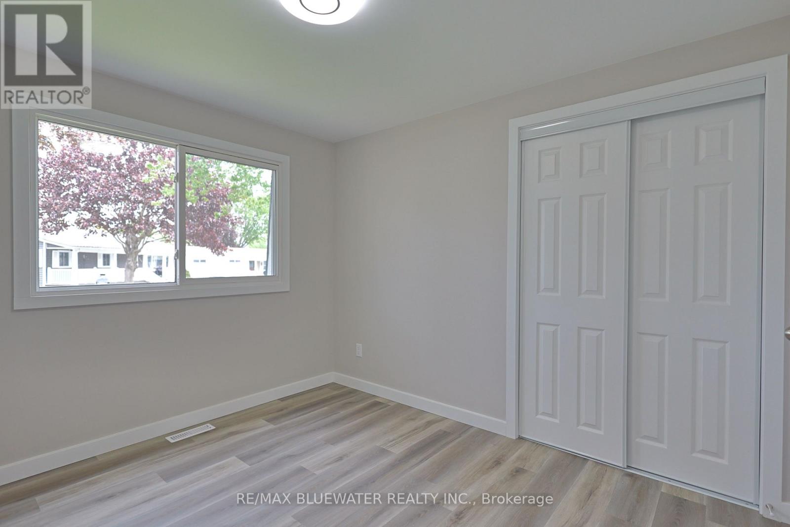179 Pebble Beach Parkway, South Huron, Ontario  N0M 1T0 - Photo 27 - X13155512
