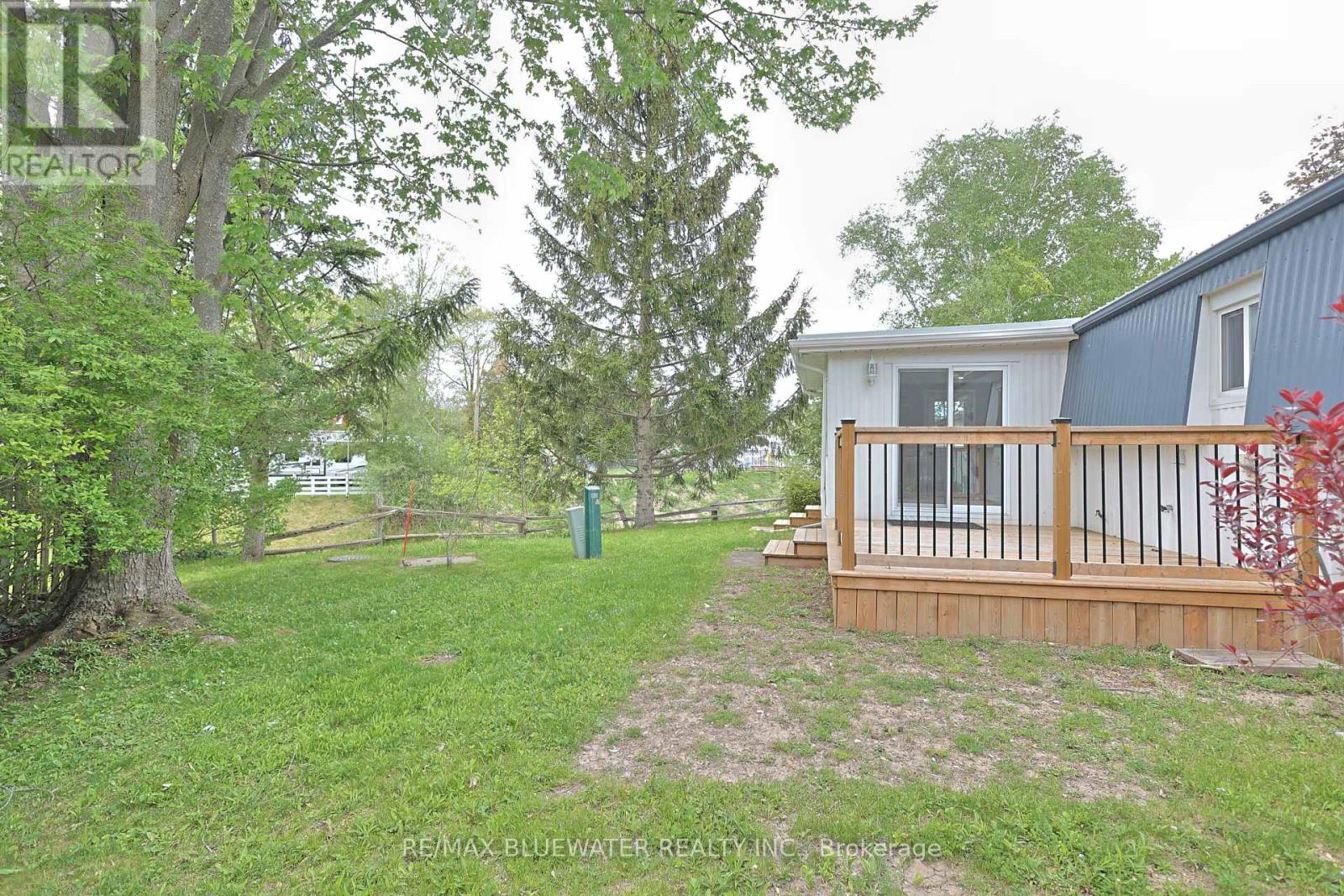 179 Pebble Beach Parkway, South Huron, Ontario  N0M 1T0 - Photo 35 - X13155512