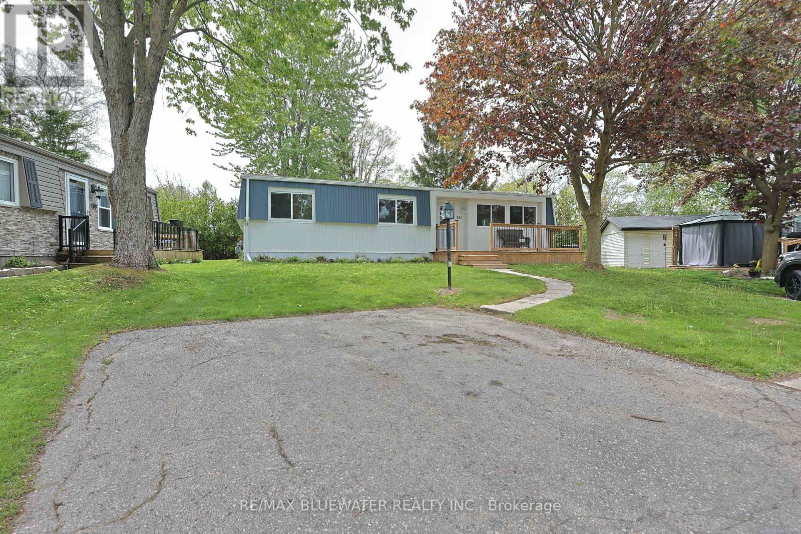 179 Pebble Beach Parkway, South Huron, Ontario  N0M 1T0 - Photo 6 - X13155512