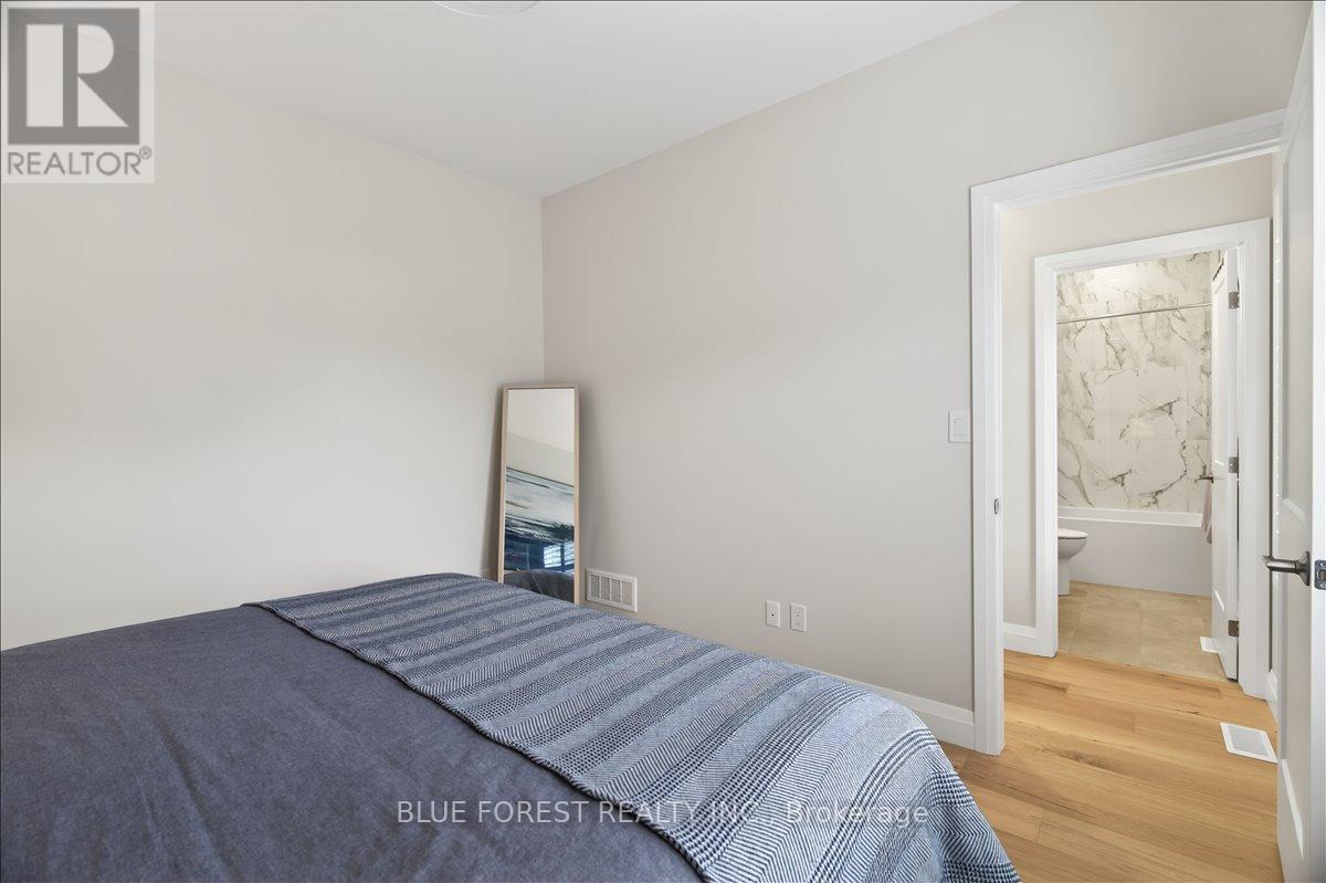 152 Maud Street, Central Elgin, Ontario  N5L 1C8 - Photo 30 - X13155702