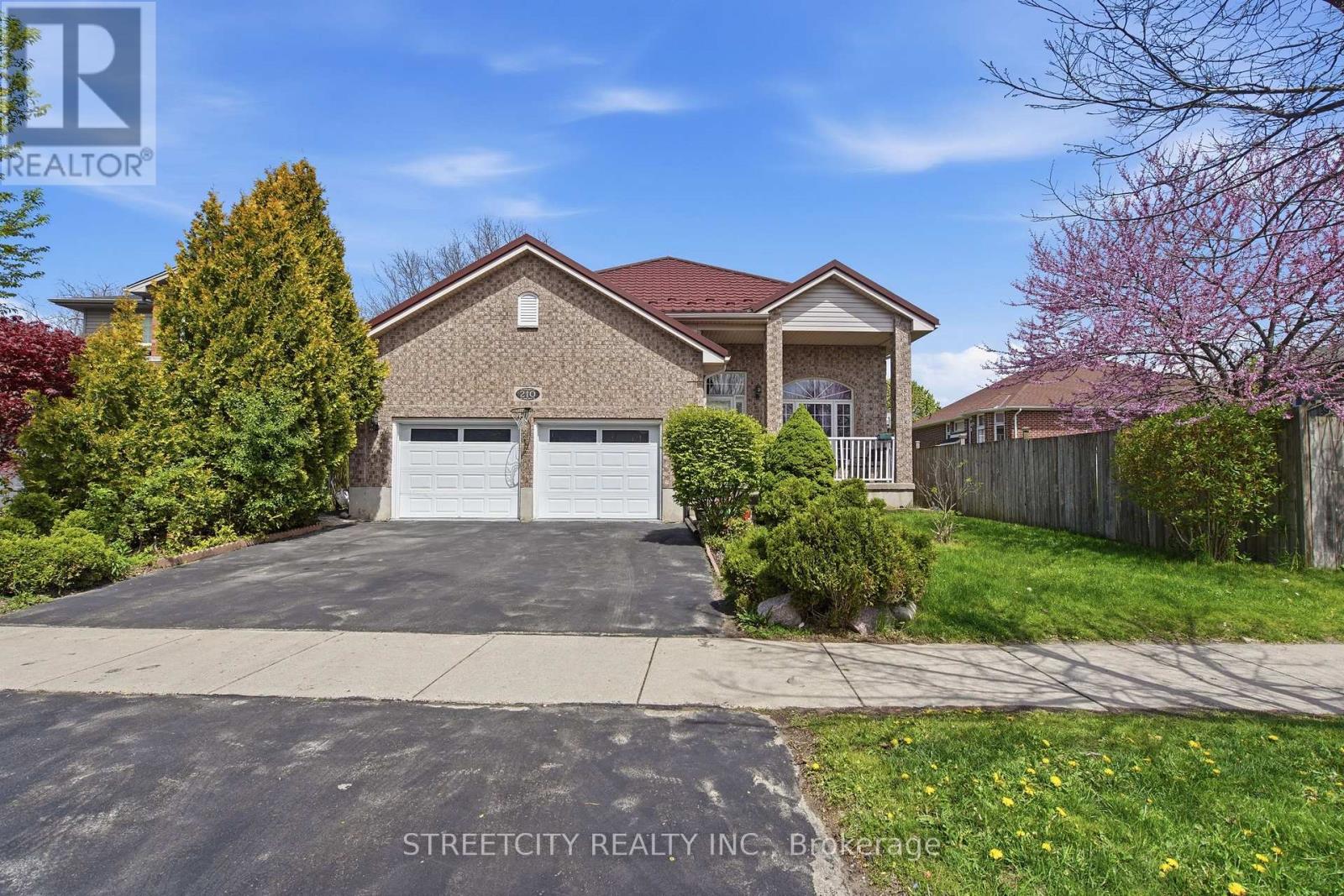 210 Hawthorne Road, London North, Ontario  N6G 5A2 - Photo 2 - X13155710