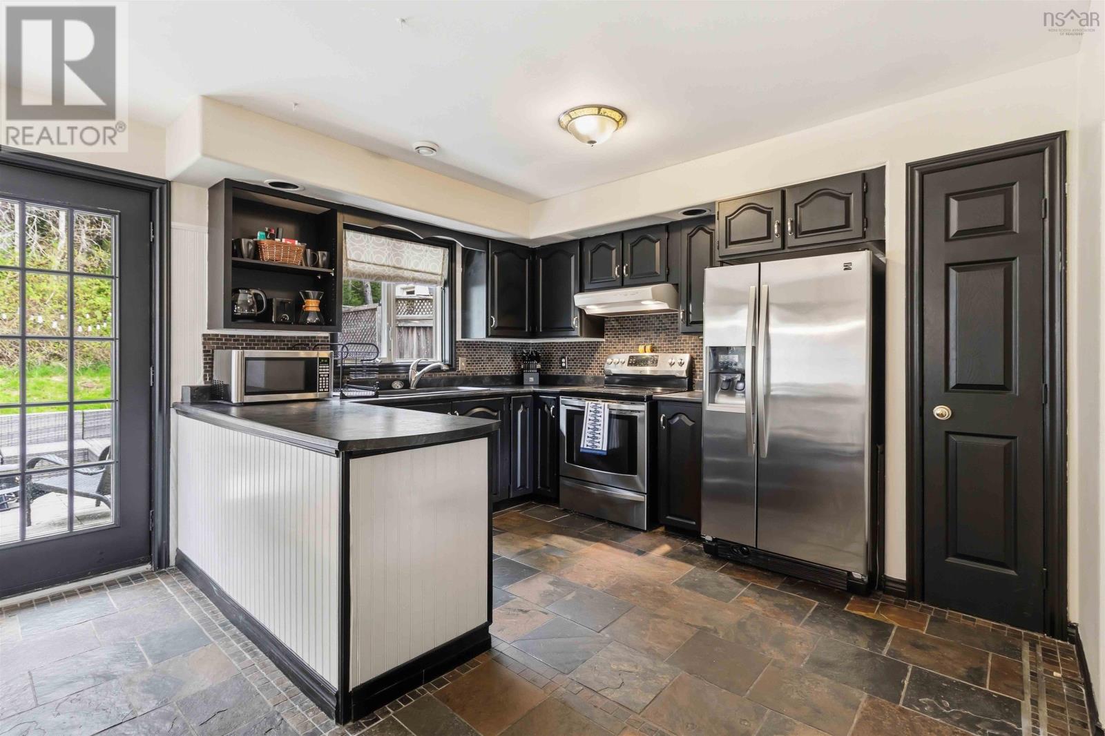 22 Hewer Crescent, Middle Sackville, Nova Scotia  B4E 3E4 - Photo 11 - 202611649