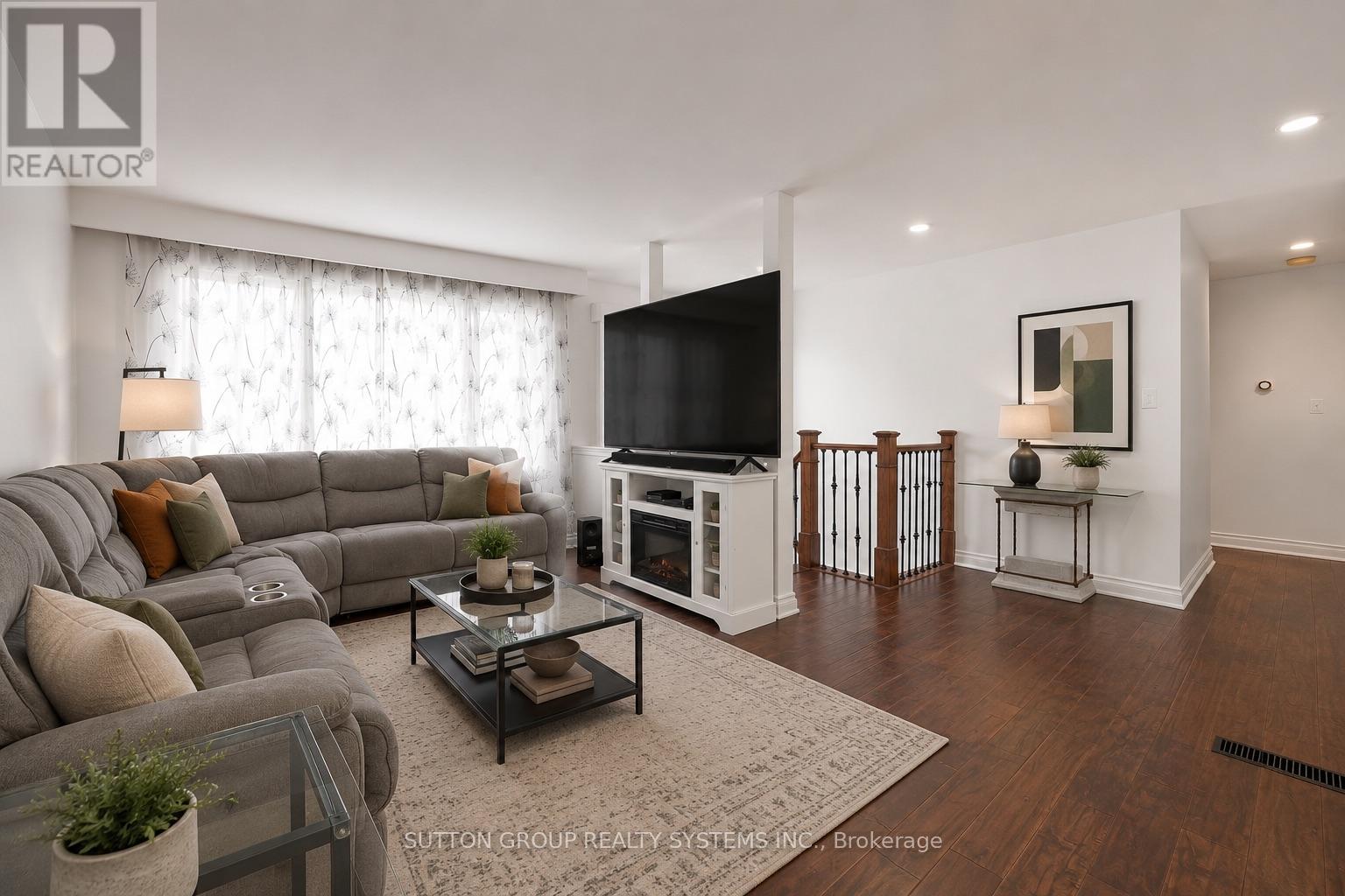 134 Sussex Street, Oshawa, Ontario  L1G 1V9 - Photo 3 - E13053984