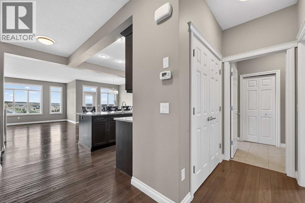30 Evansborough View NW, Calgary, Alberta  T3P 0R2 - Photo 7 - A2311227
