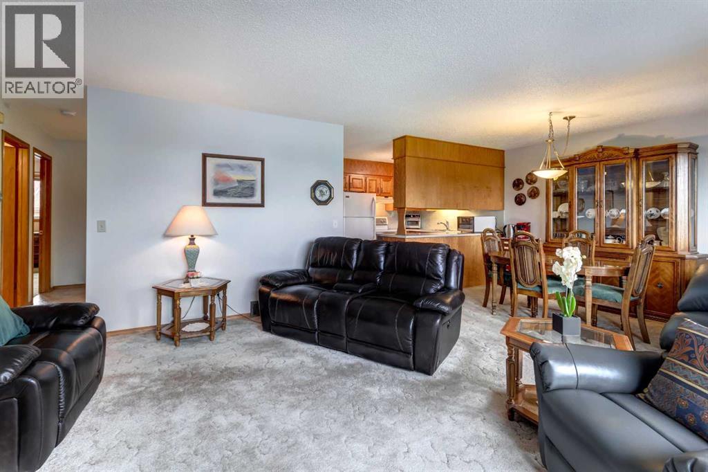 30, 118 Strathcona Road SW, Calgary, Alberta  T3H 1P3 - Photo 10 - A2312892