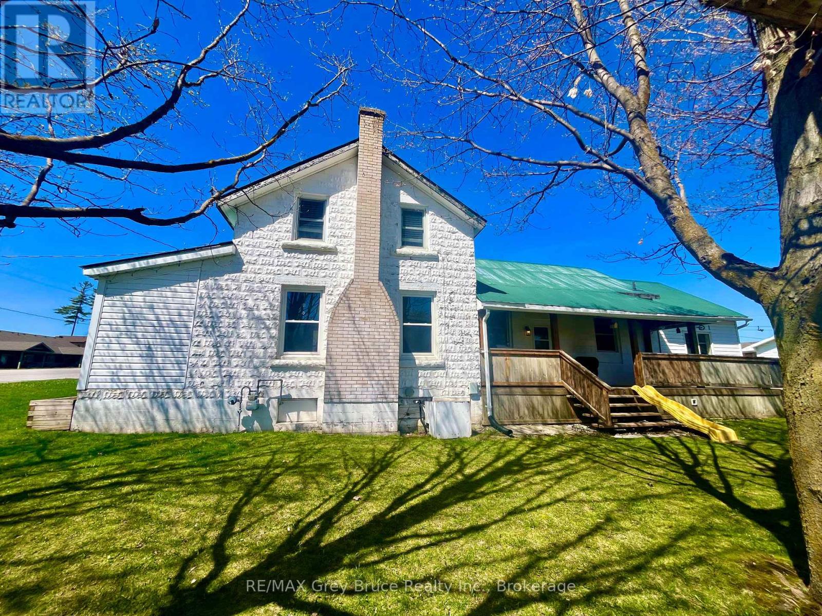 141 Yonge Street N, Arran-Elderslie, Ontario N0H 2N0 - Photo 30 - X13057298