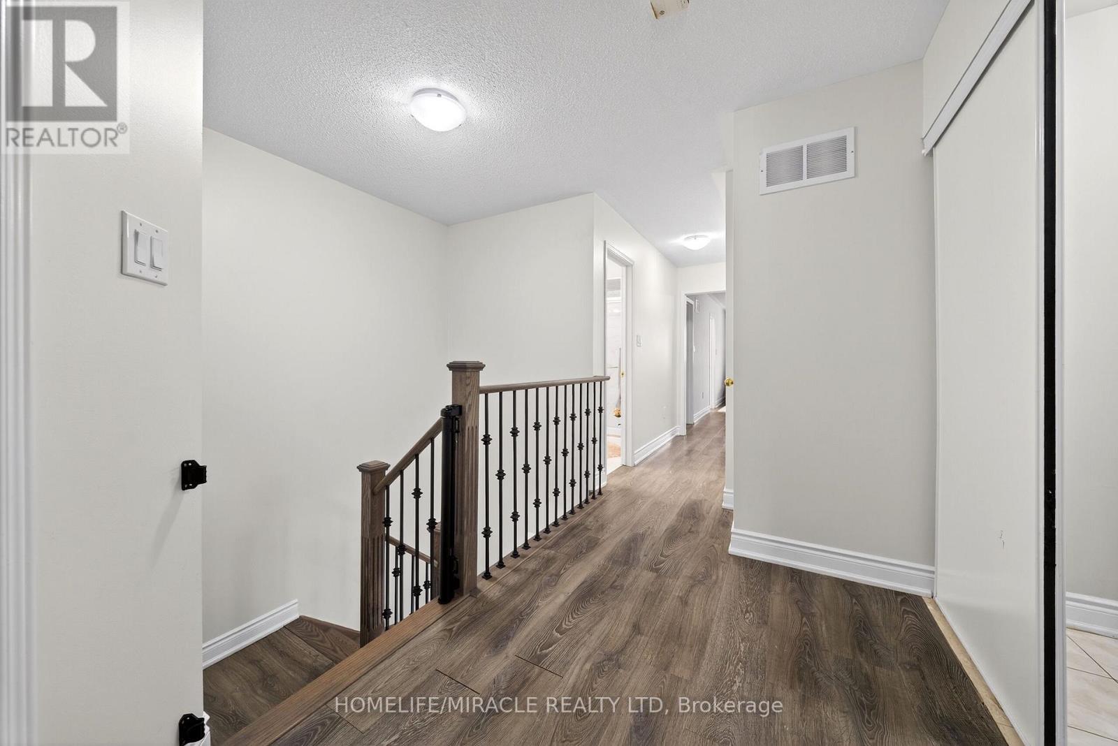 71 Roadmaster Lane, Brampton, Ontario  L7A 3A7 - Photo 35 - W12865382
