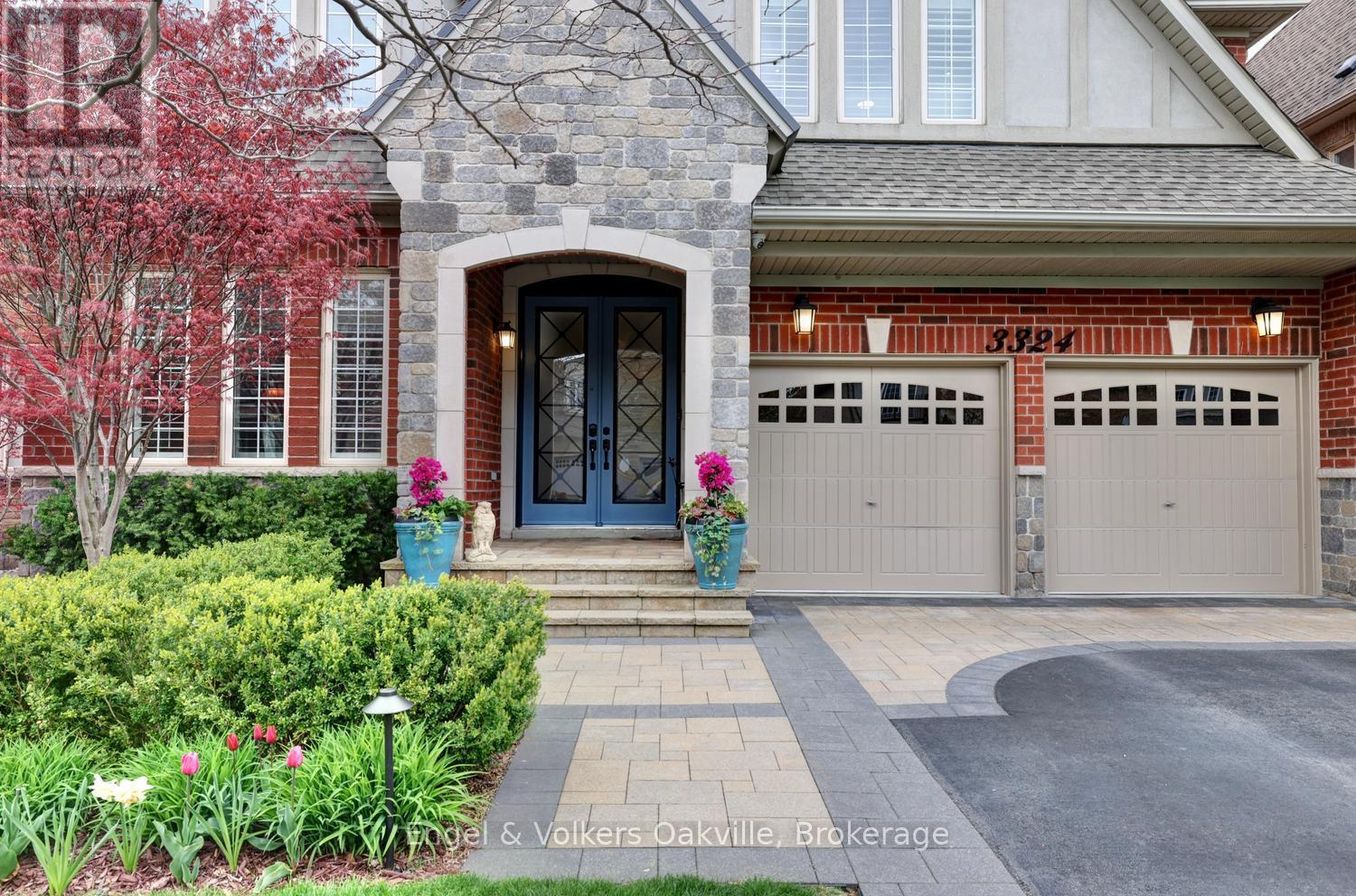 3324 Mistwell Crescent, Oakville, Ontario  L6L 0A2 - Photo 3 - W13155610