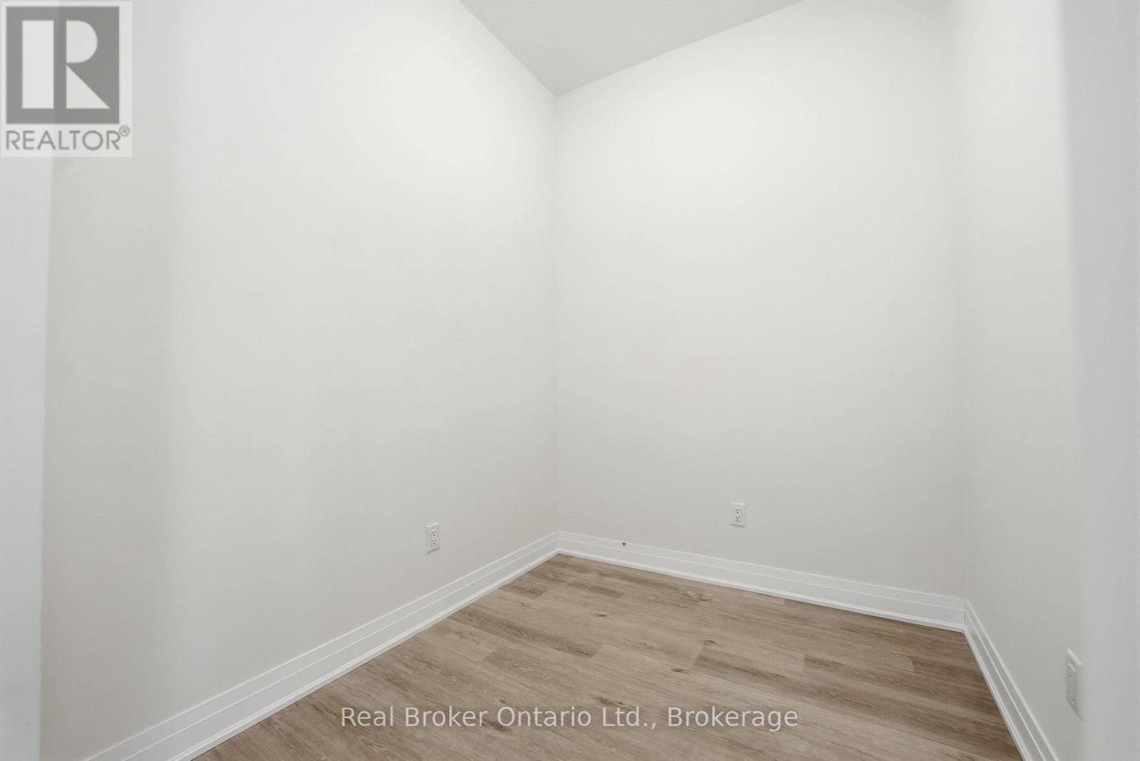 642 - 16 Concord Place, Grimsby, Ontario  L3M 0J1 - Photo 7 - X13155634