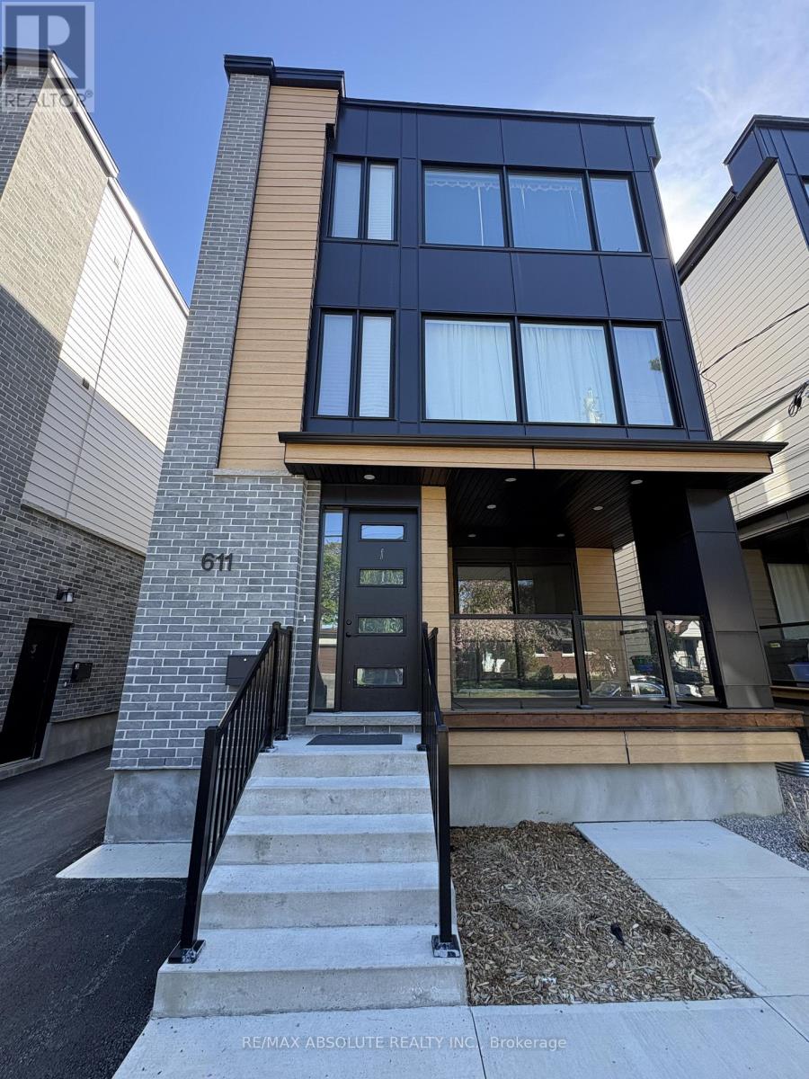 611 Parkview Road, Ottawa, Ontario  K1Z 6E6 - Photo 1 - X13155352