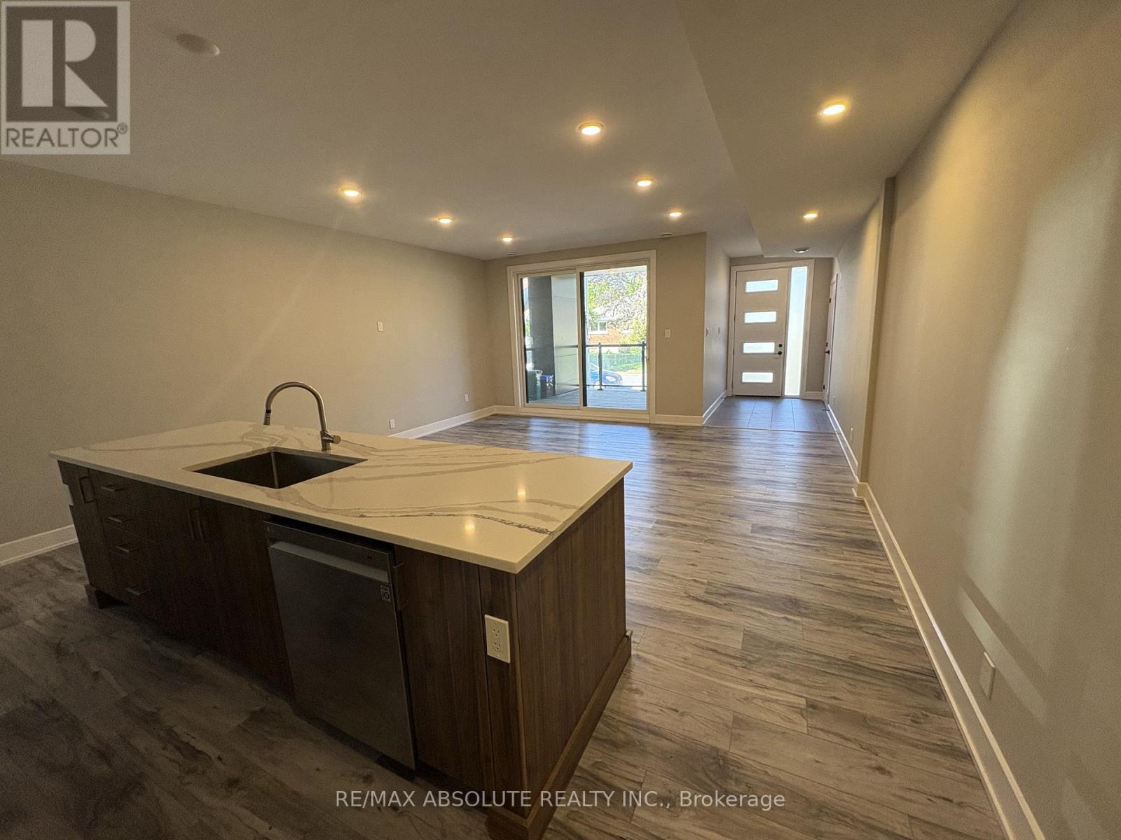 611 Parkview Road, Ottawa, Ontario  K1Z 6E6 - Photo 12 - X13155352