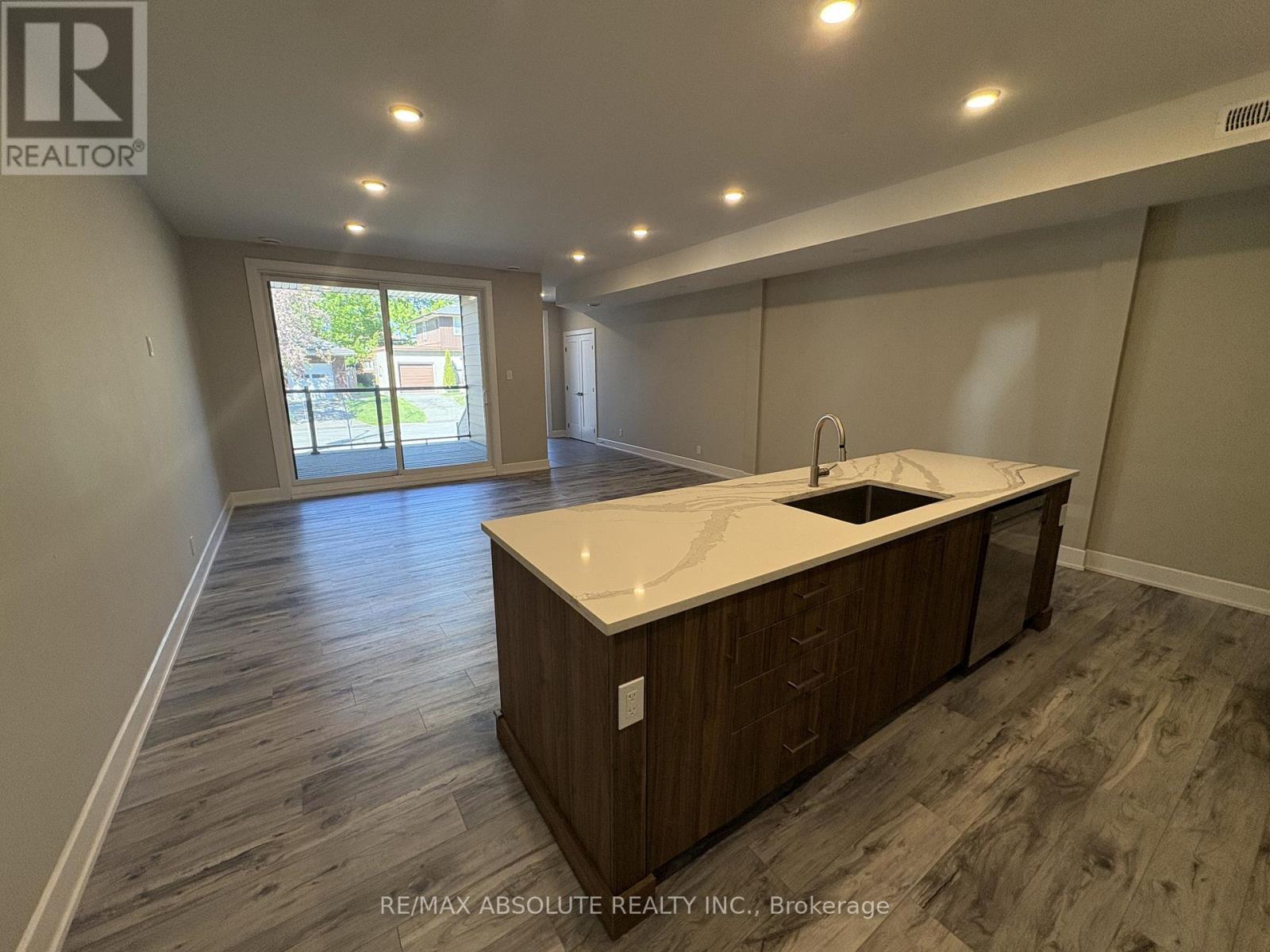 611 Parkview Road, Ottawa, Ontario  K1Z 6E6 - Photo 5 - X13155352