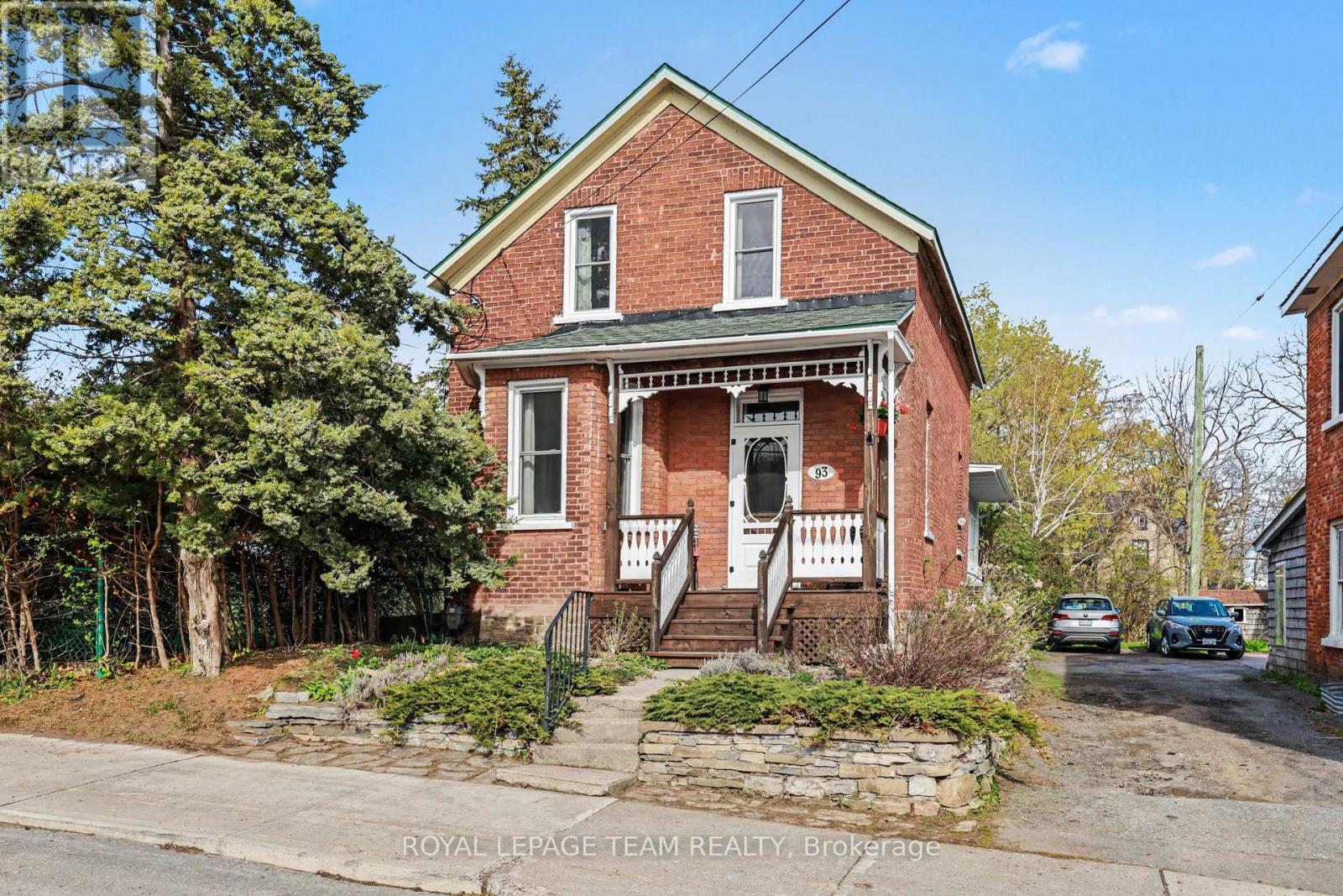 93 Queen Street, Mississippi Mills, Ontario  K0A 1A0 - Photo 1 - X13155454