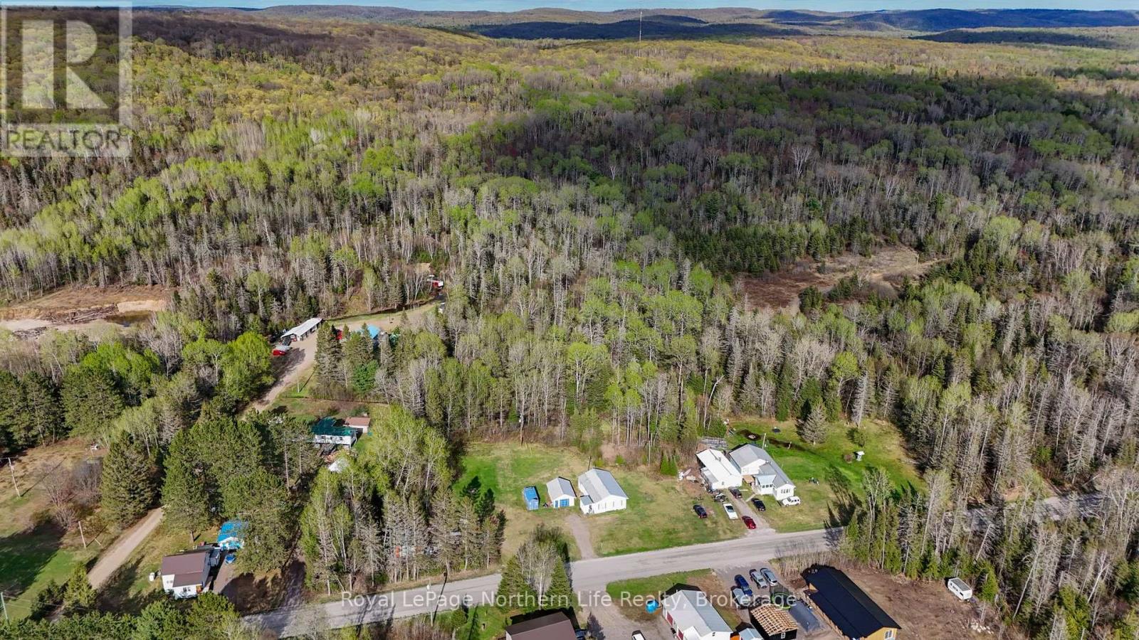 349 North River Road, Unorganized Townships (Redbridge), Ontario  P0H 2A0 - Photo 4 - X13155502
