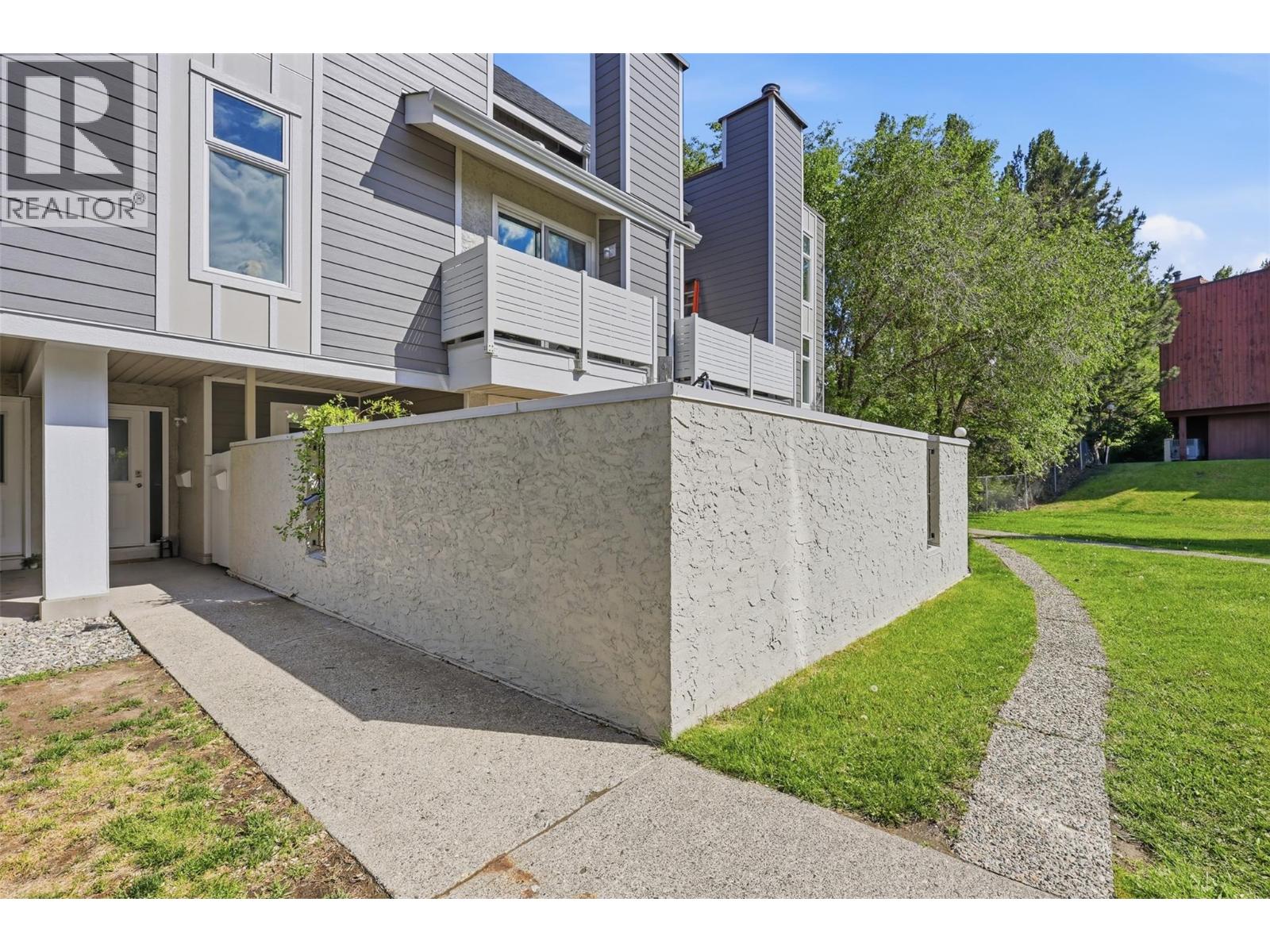 1435 Summit Drive Unit# 60, Kamloops, British Columbia  V2E 1S4 - Photo 3 - 10388270