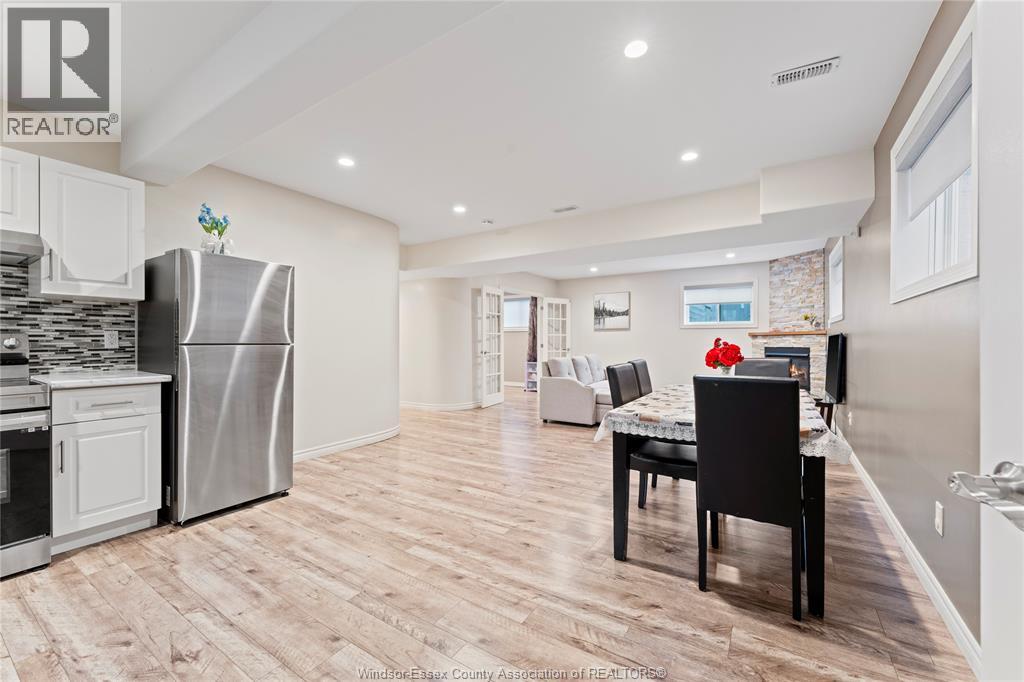 4824 Barcelona, Windsor, Ontario  N9G 3E9 - Photo 23 - 26011735