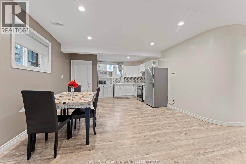 4824 Barcelona, Windsor, Ontario  N9G 3E9 - Photo 28 - 26011735