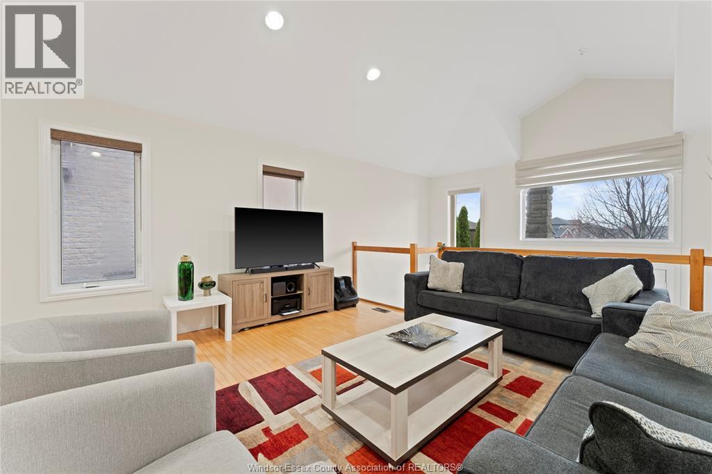 4824 Barcelona, Windsor, Ontario  N9G 3E9 - Photo 8 - 26011735