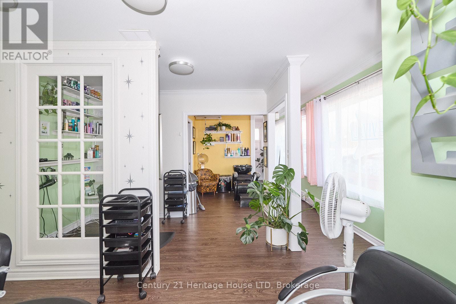 154 Ridge Road, Fort Erie, Ontario L0S 1N0 - Photo 2 - X13155694